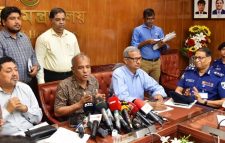 দর্গাপুজা উপলক্ষ্যে মদ-গাঁজার আসর বসানো যাবে না: স্বরাষ্ট্র উপদেষ্টা