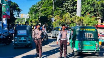 সিলেটে নতুন পোশাকে পুলিশ